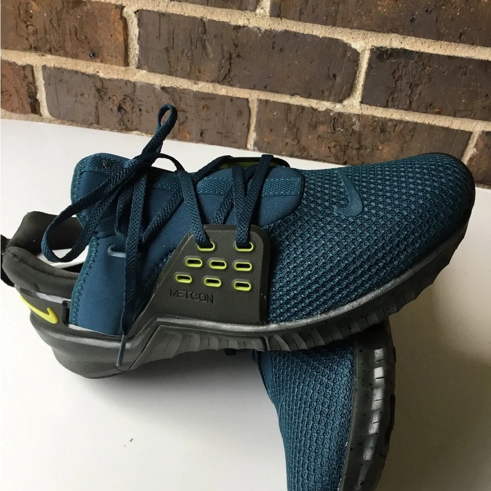Nike breathable teal